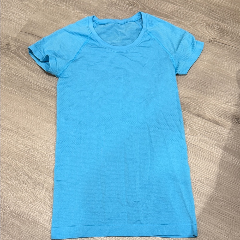 lululemon athletica Short Sleeve Tee - Bright Aqua Blue